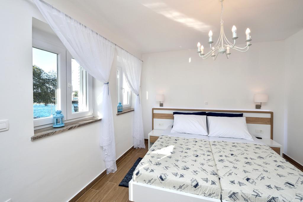 Lavender Apt. W. Balcony In Old Town Zadar Zewnętrze zdjęcie